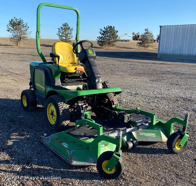 image for item JW9168 John Deere 1445 Series II  lawn mower