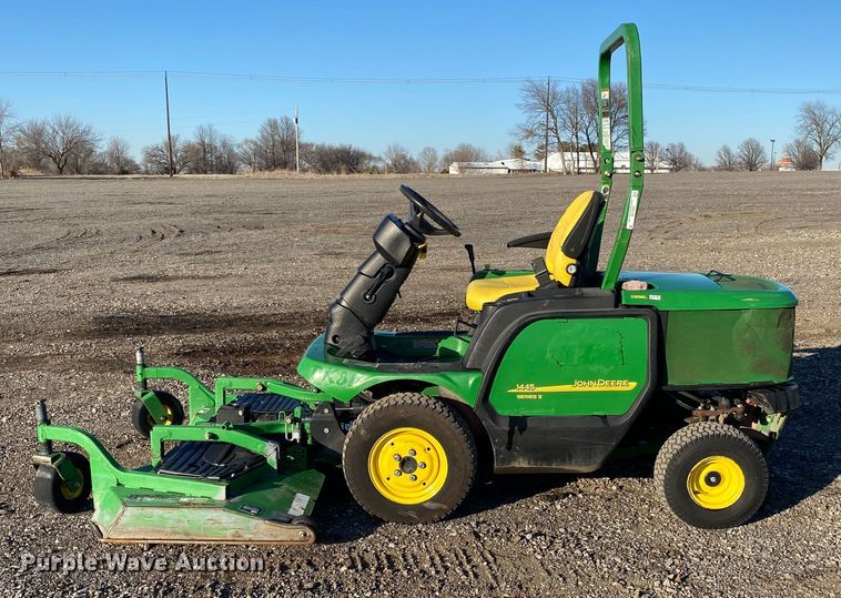 image for item JW9168 John Deere 1445 Series II  lawn mower