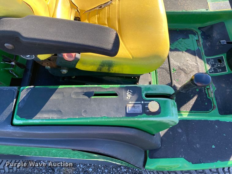 image for item JW9168 John Deere 1445 Series II  lawn mower