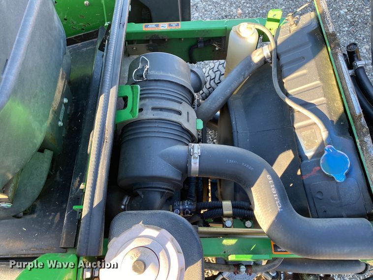 image for item JW9168 John Deere 1445 Series II  lawn mower