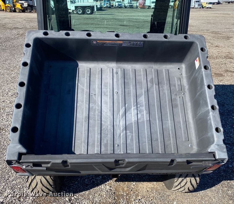 image for item JW9177 2016 Polaris Ranger ETX  utility vehicle