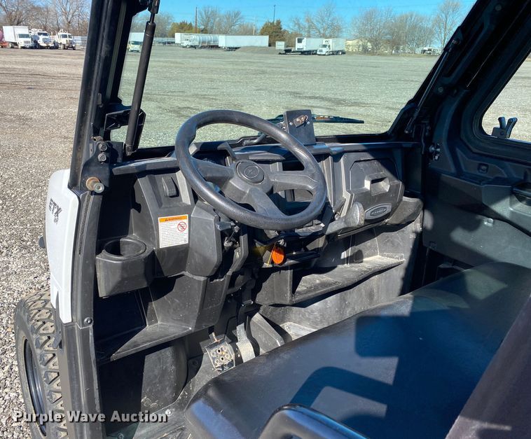 image for item JW9177 2016 Polaris Ranger ETX  utility vehicle
