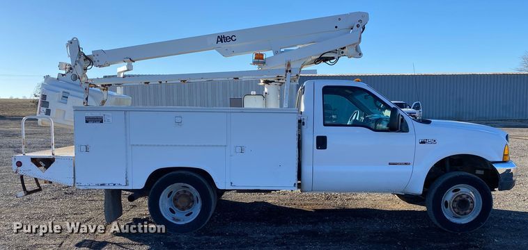 image for item JW9182 2000 Ford F450 Super Duty  bucket truck