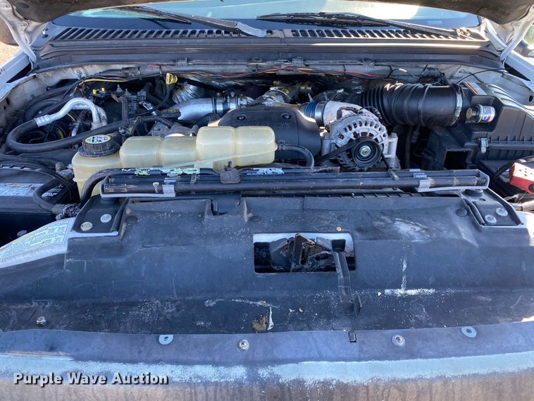 image for item JW9182 2000 Ford F450 Super Duty  bucket truck