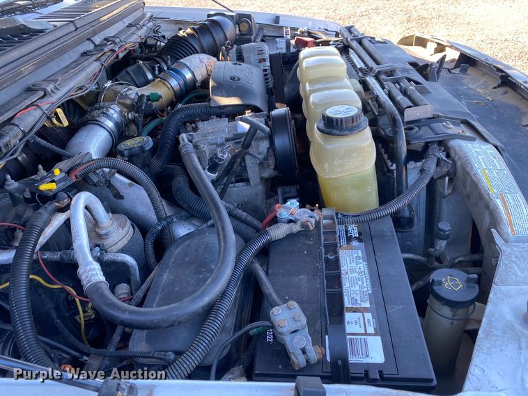 image for item JW9182 2000 Ford F450 Super Duty  bucket truck