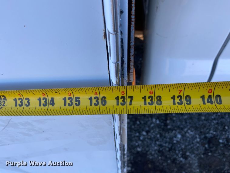 image for item JW9182 2000 Ford F450 Super Duty  bucket truck