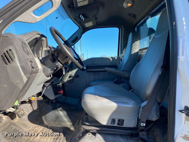 image for item JW9183 2011 Ford F750 Super Duty  flatbed truck