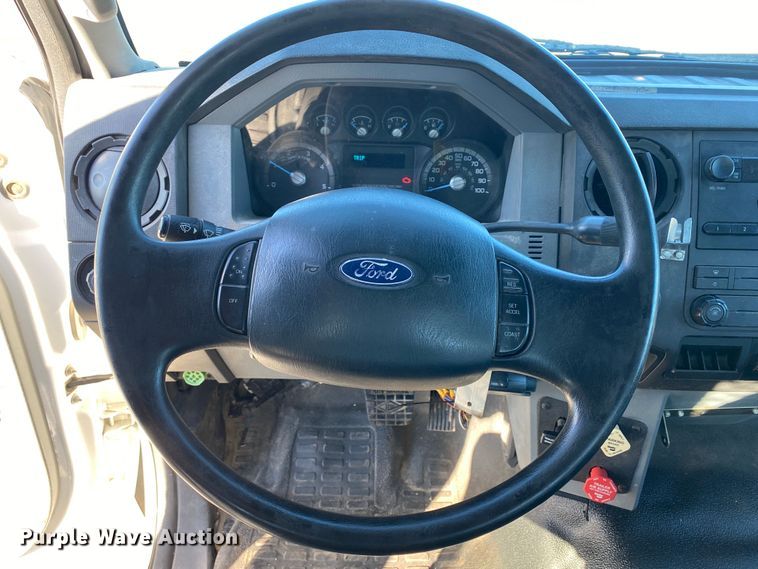 image for item JW9183 2011 Ford F750 Super Duty  flatbed truck