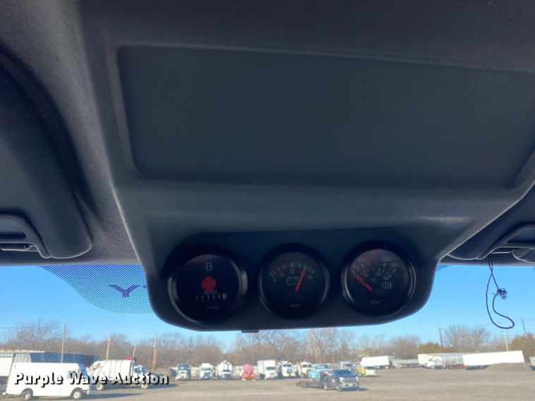 image for item JW9183 2011 Ford F750 Super Duty  flatbed truck