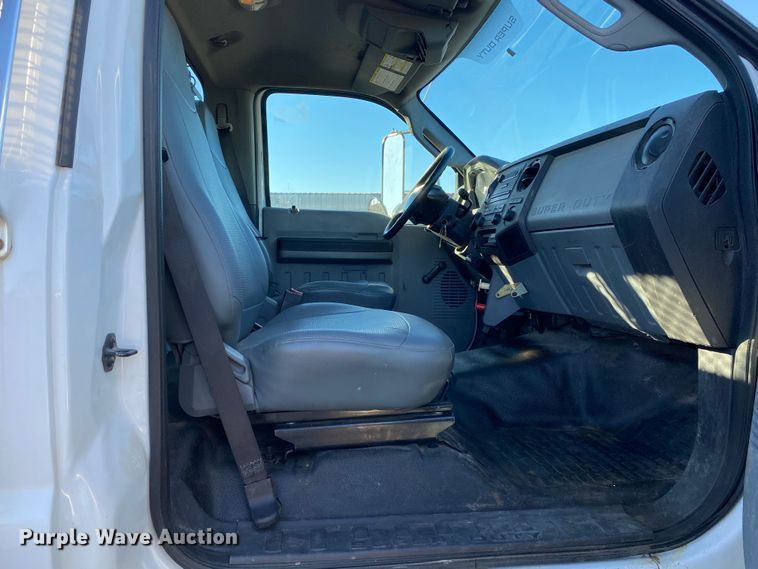 image for item JW9183 2011 Ford F750 Super Duty  flatbed truck