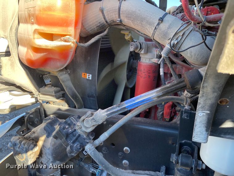 image for item JW9183 2011 Ford F750 Super Duty  flatbed truck