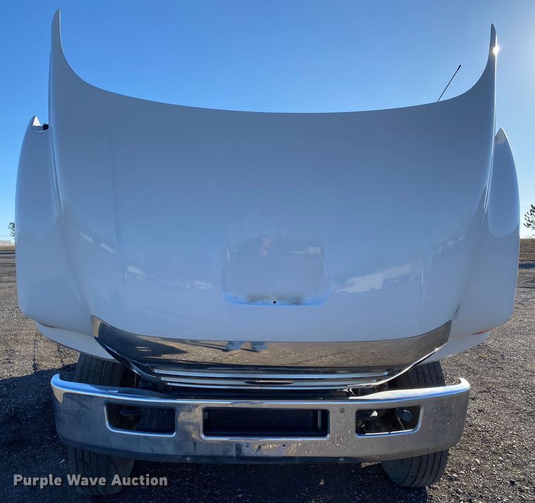 image for item JW9183 2011 Ford F750 Super Duty  flatbed truck