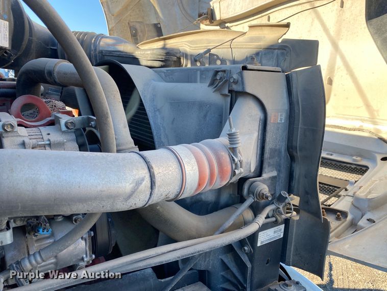 image for item JW9183 2011 Ford F750 Super Duty  flatbed truck