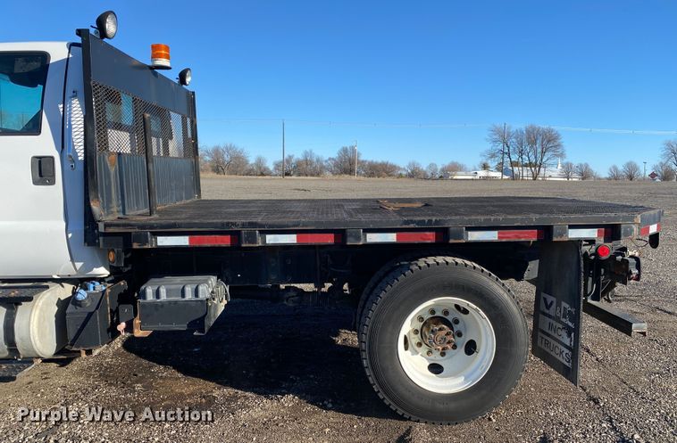 image for item JW9183 2011 Ford F750 Super Duty  flatbed truck