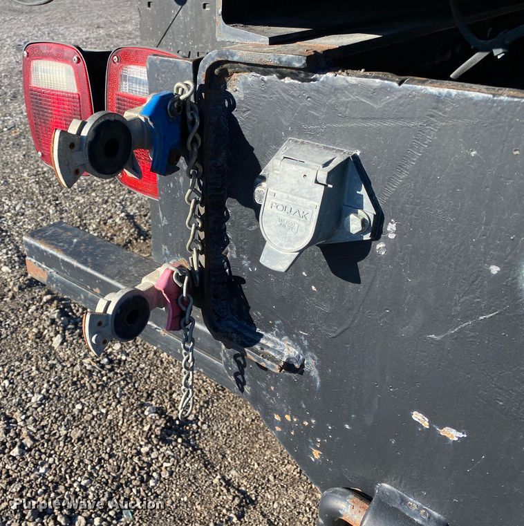 image for item JW9183 2011 Ford F750 Super Duty  flatbed truck