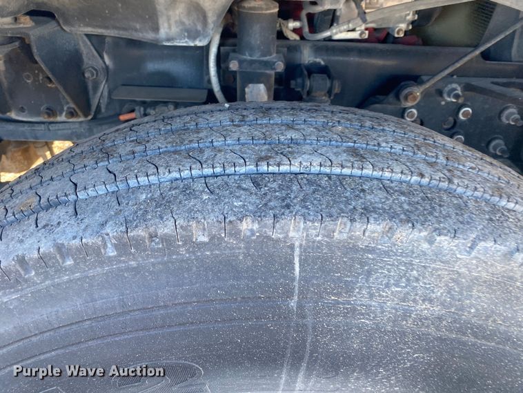 image for item JW9183 2011 Ford F750 Super Duty  flatbed truck