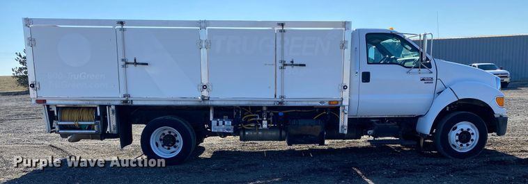 image for item JW9189 2011 Ford F650  flatbed truck