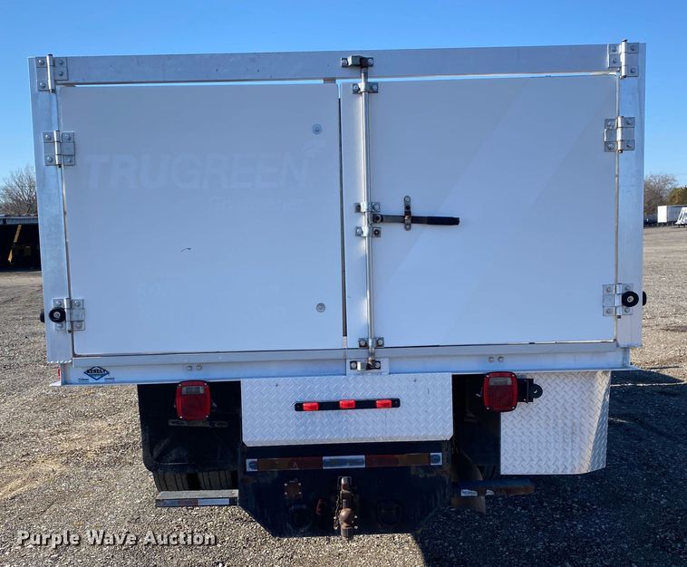 image for item JW9189 2011 Ford F650  flatbed truck