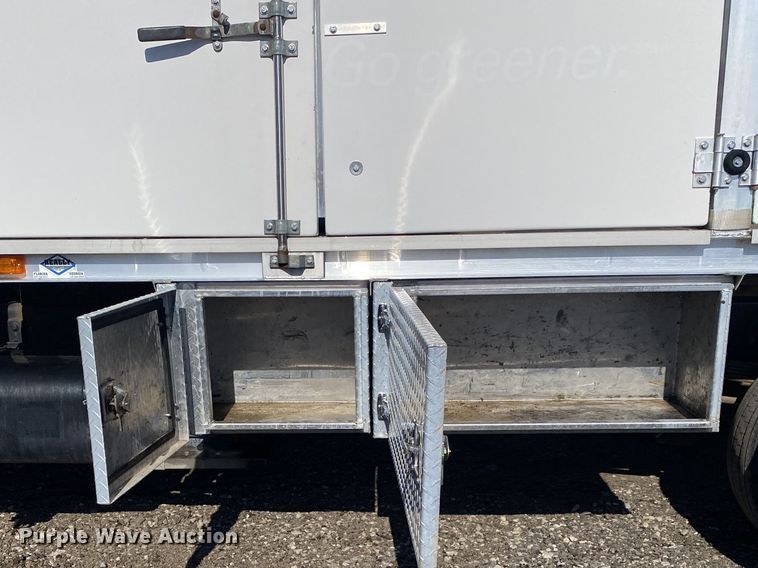 image for item JW9189 2011 Ford F650  flatbed truck