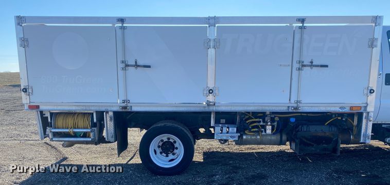 image for item JW9189 2011 Ford F650  flatbed truck