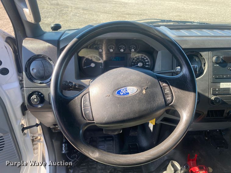 image for item JW9189 2011 Ford F650  flatbed truck