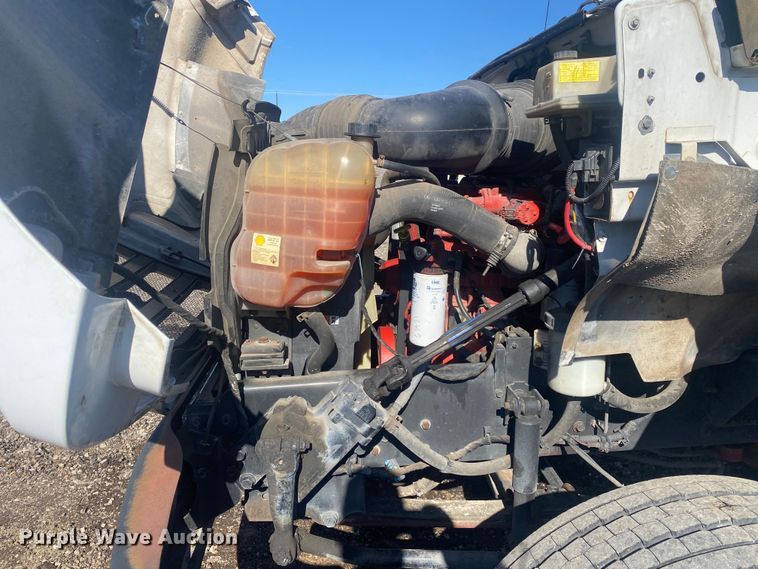 image for item JW9189 2011 Ford F650  flatbed truck