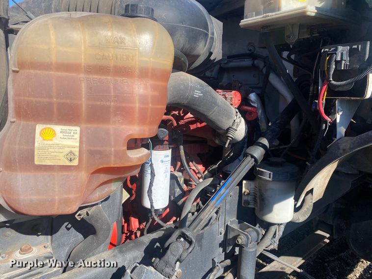 image for item JW9189 2011 Ford F650  flatbed truck