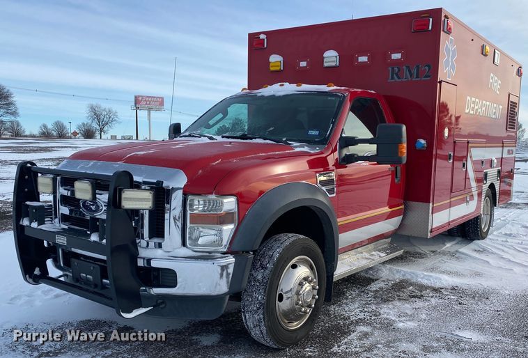 image for item JW9242 2009 Ford F450 Super Duty XLT  ambulance