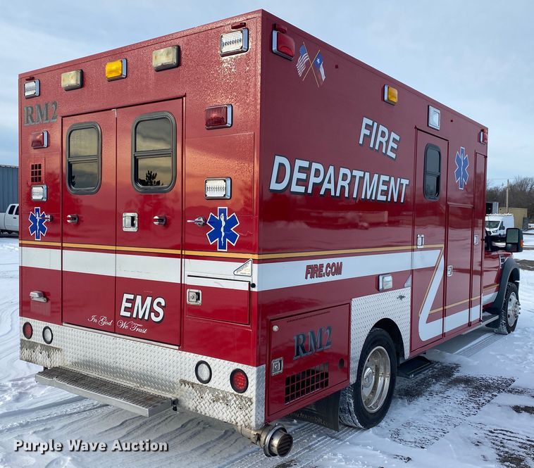 image for item JW9242 2009 Ford F450 Super Duty XLT  ambulance