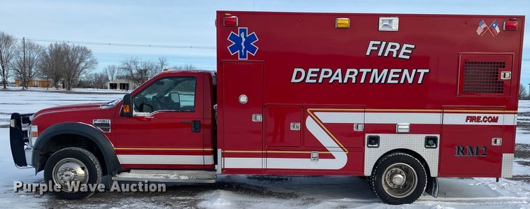 image for item JW9242 2009 Ford F450 Super Duty XLT  ambulance