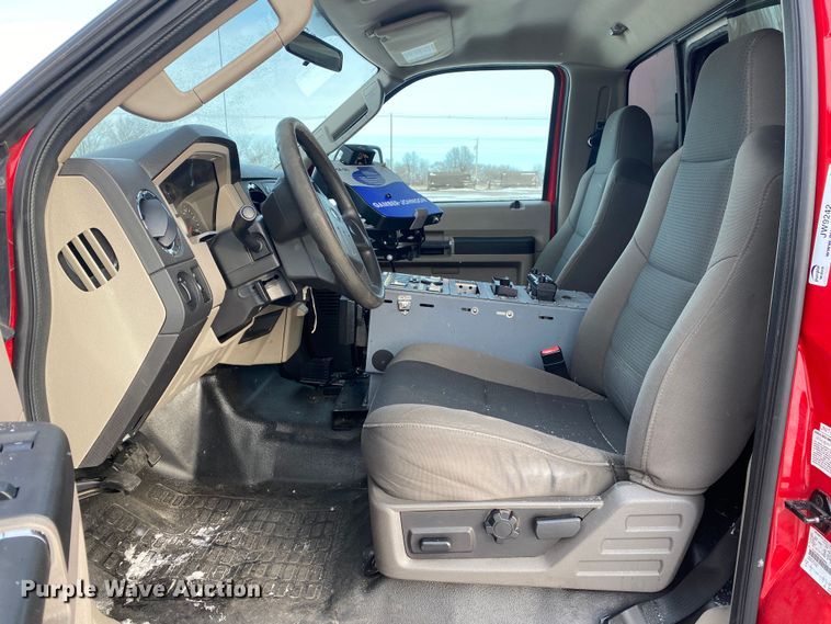 image for item JW9242 2009 Ford F450 Super Duty XLT  ambulance