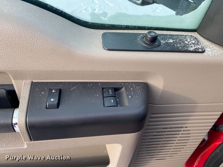 image for item JW9242 2009 Ford F450 Super Duty XLT  ambulance