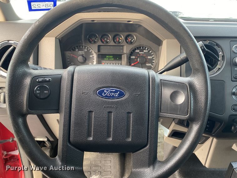 image for item JW9242 2009 Ford F450 Super Duty XLT  ambulance