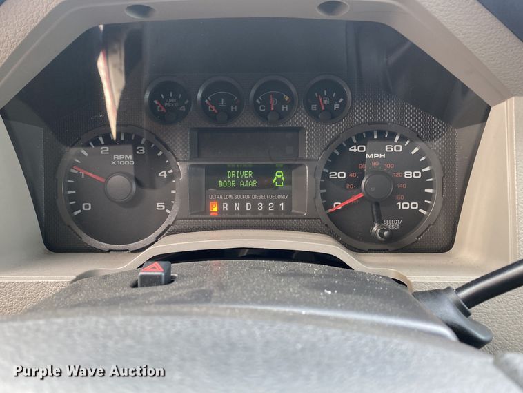 image for item JW9242 2009 Ford F450 Super Duty XLT  ambulance