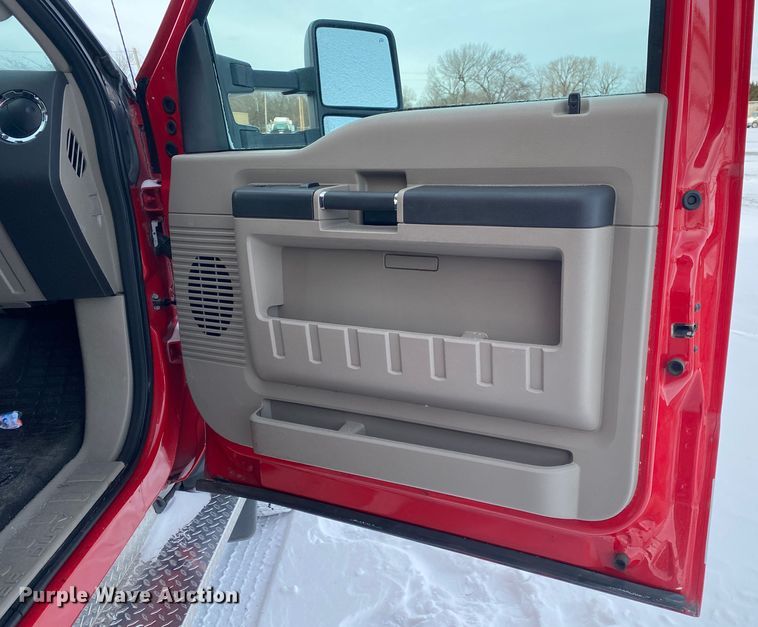 image for item JW9242 2009 Ford F450 Super Duty XLT  ambulance