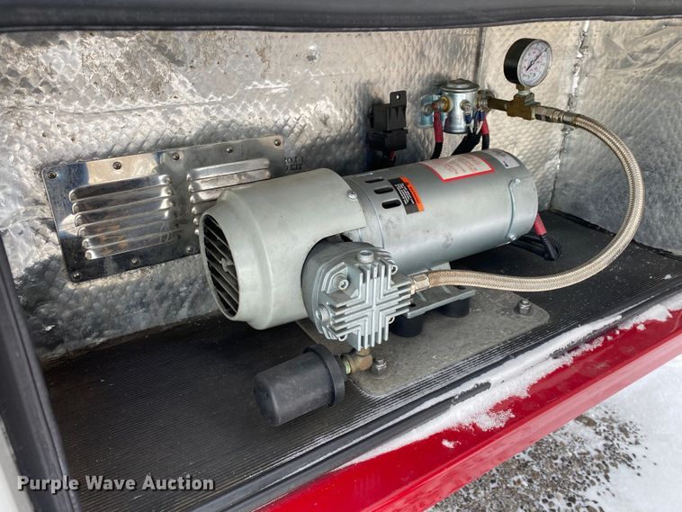 image for item JW9242 2009 Ford F450 Super Duty XLT  ambulance