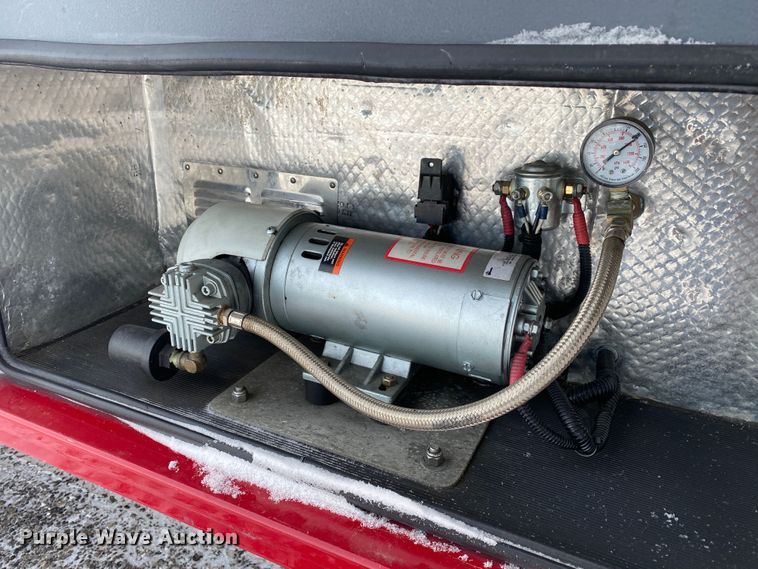 image for item JW9242 2009 Ford F450 Super Duty XLT  ambulance