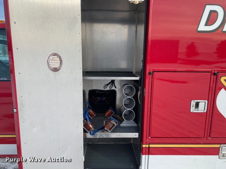 image for item JW9242 2009 Ford F450 Super Duty XLT  ambulance