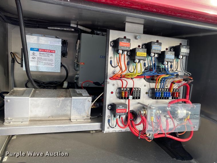 image for item JW9242 2009 Ford F450 Super Duty XLT  ambulance