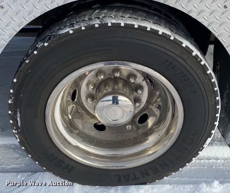 image for item JW9242 2009 Ford F450 Super Duty XLT  ambulance