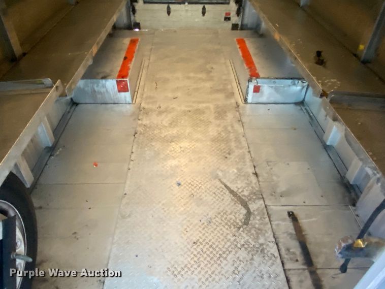 image for item JW9271 1998 Freightliner MT45  delivery van