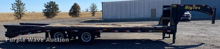 image for item JW9343 2013 Big Tex 25GN  equipment trailer