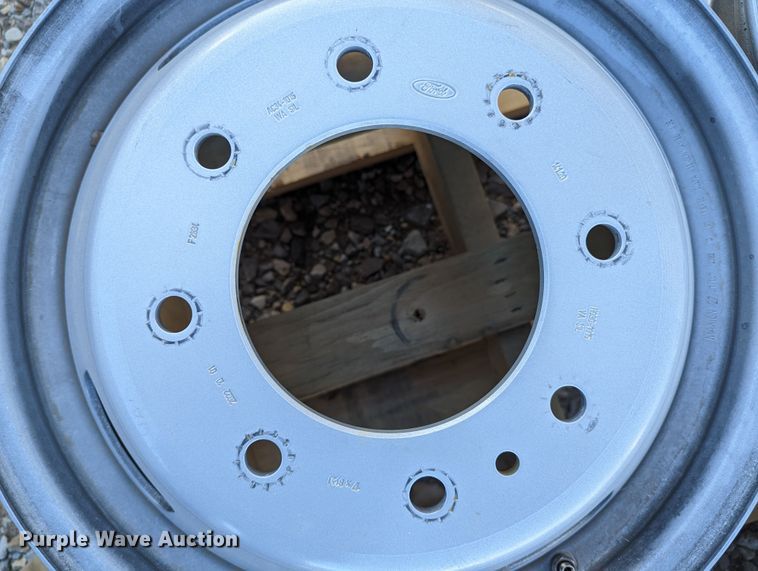 image for item JX9222 (4) Ford Maxion wheels