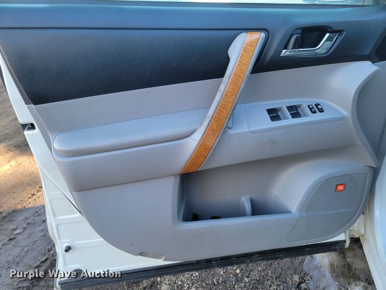 image for item JZ9169 2008 Toyota Highlander Limited  SUV