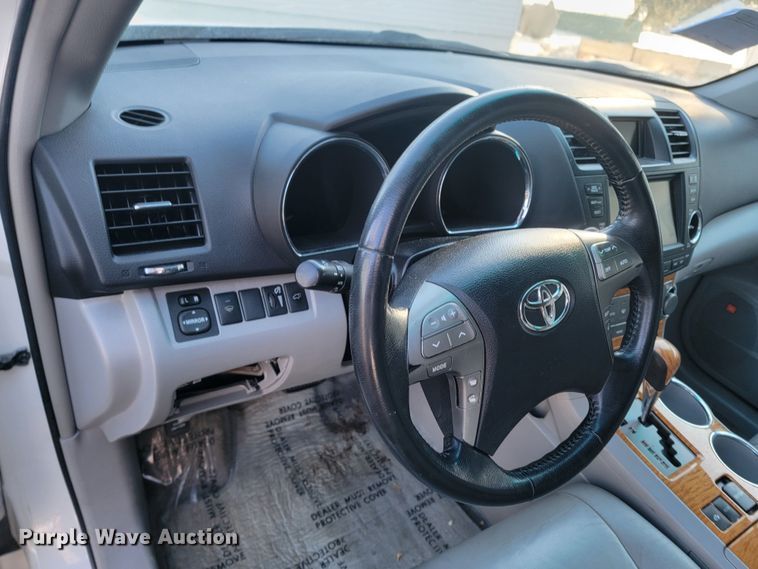 image for item JZ9169 2008 Toyota Highlander Limited  SUV