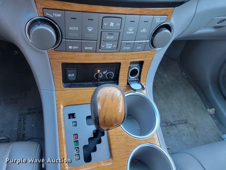 image for item JZ9169 2008 Toyota Highlander Limited  SUV