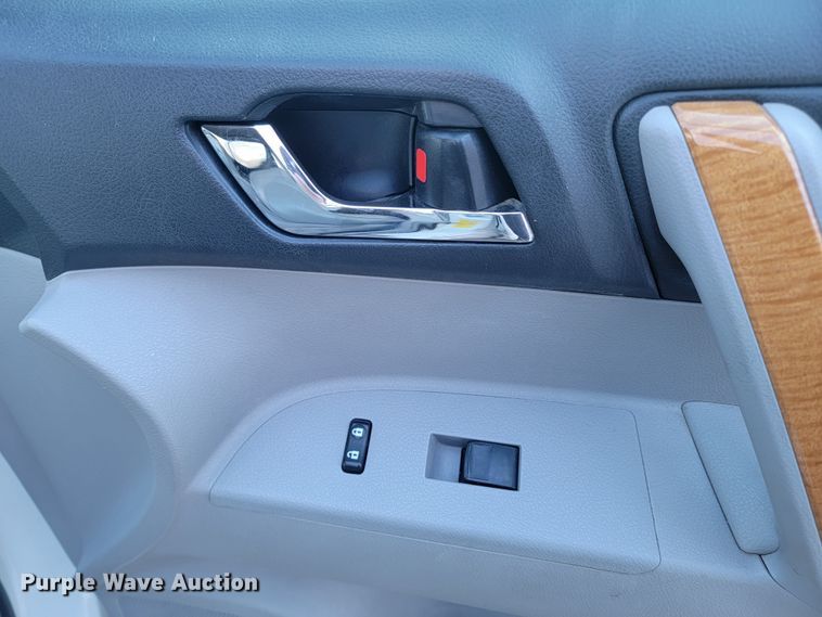 image for item JZ9169 2008 Toyota Highlander Limited  SUV