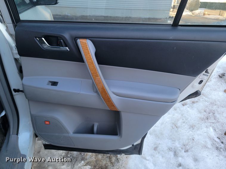 image for item JZ9169 2008 Toyota Highlander Limited  SUV