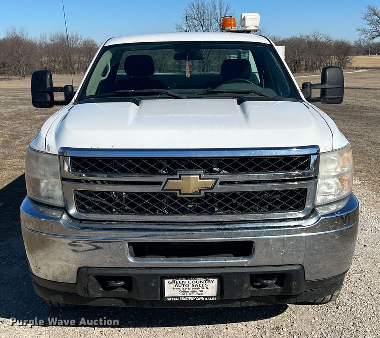 image for item KR9613 2011 Chevrolet Silverado 2500HD  utility bed pickup truck