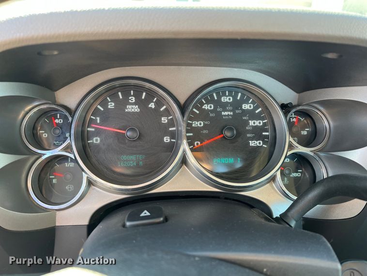 image for item KR9613 2011 Chevrolet Silverado 2500HD  utility bed pickup truck